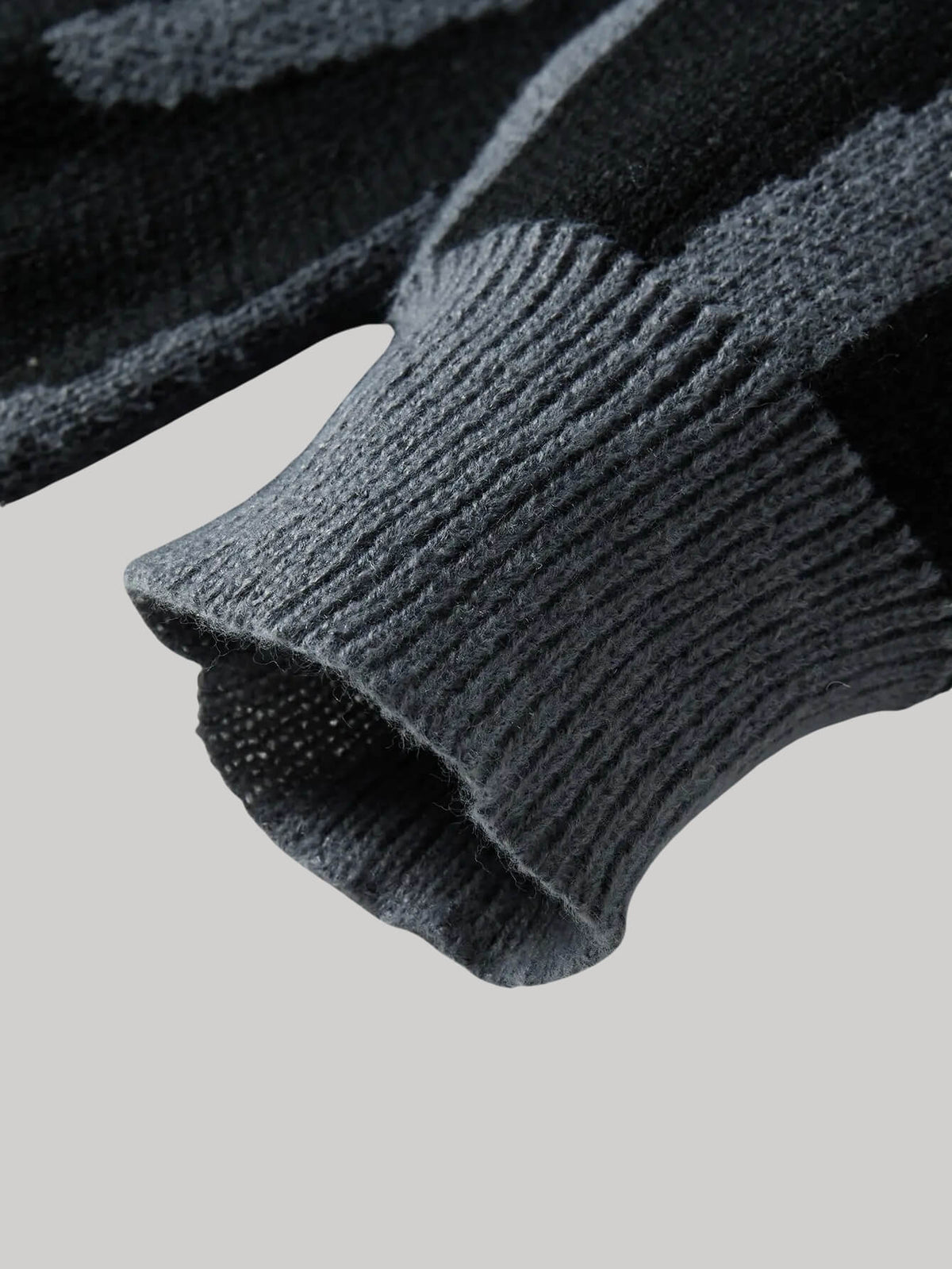 Dorvelli | Men’s Brushstroke Graphic Sweater