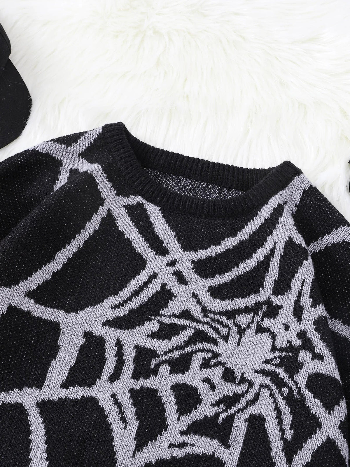 Dorvelli | Men's Ribbed Trim Spiderweb Sweater