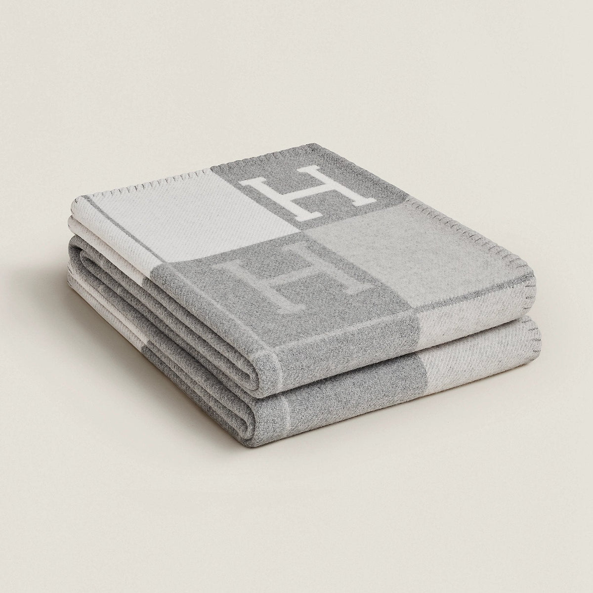Dorvelli | Women’s Cozy Cashmere Blend Throw Blanket
