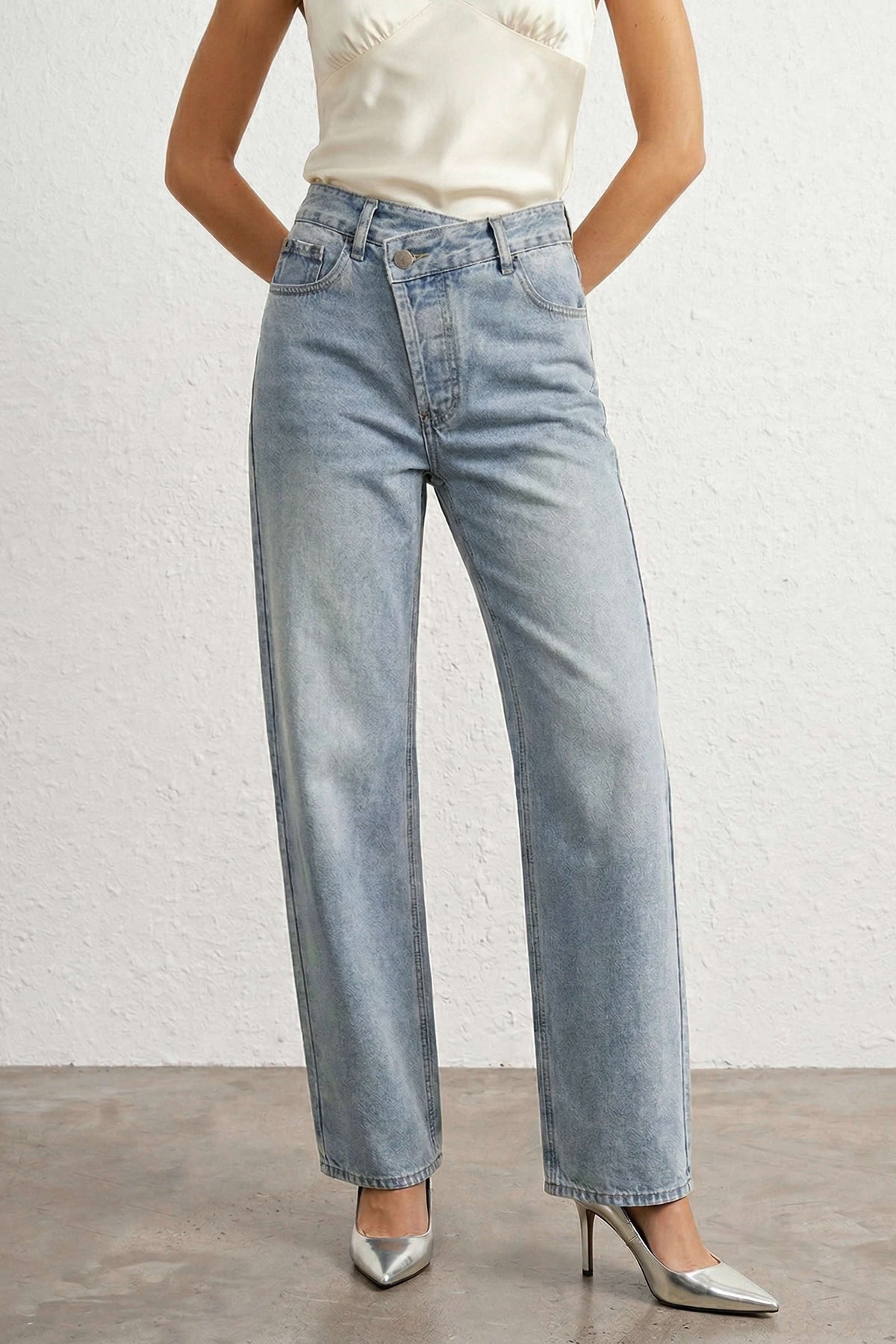 Dorvelli | Women's Loose Fit Denim Straight Leg Jeans