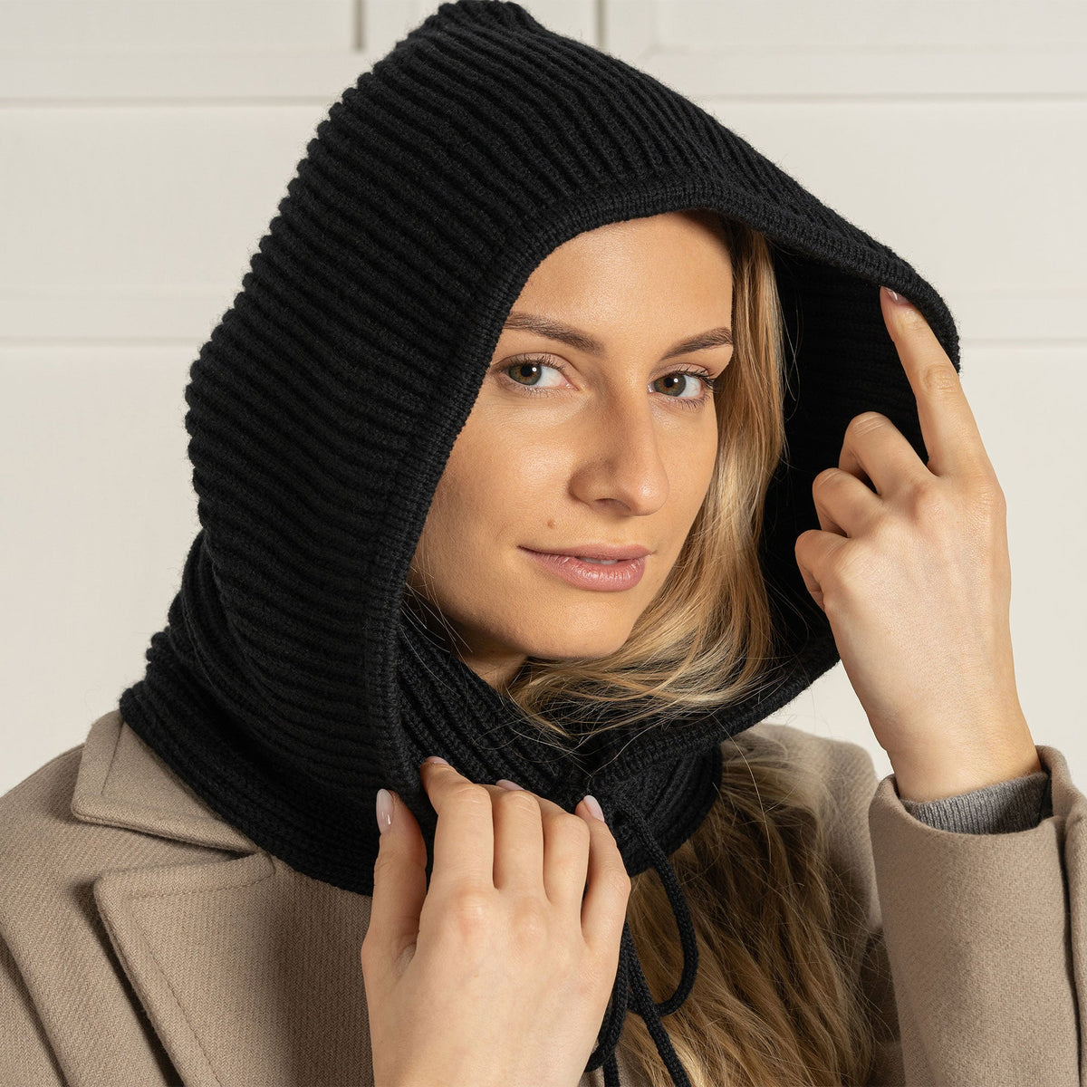 Dorvelli | Women’s Merino Wool Balaclava Hood