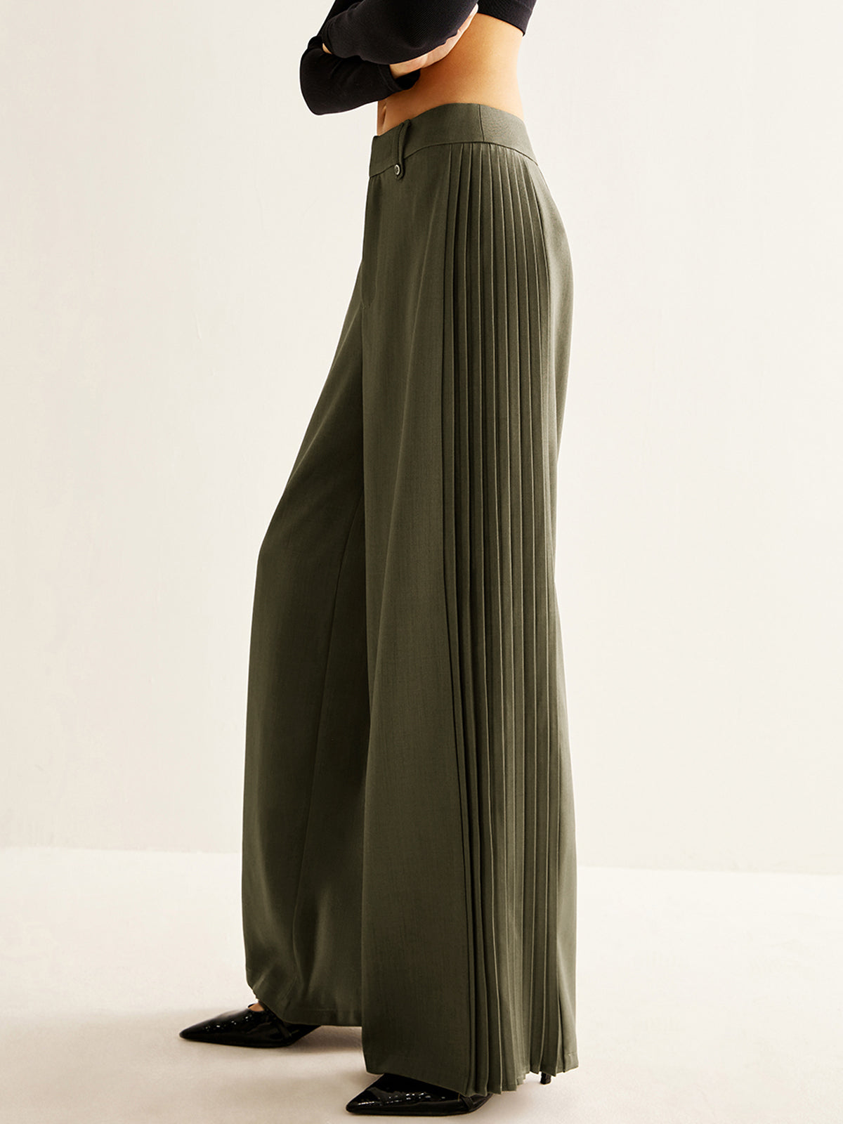 Dorvelli | Women's Pleated Relaxed Wide Leg Pants