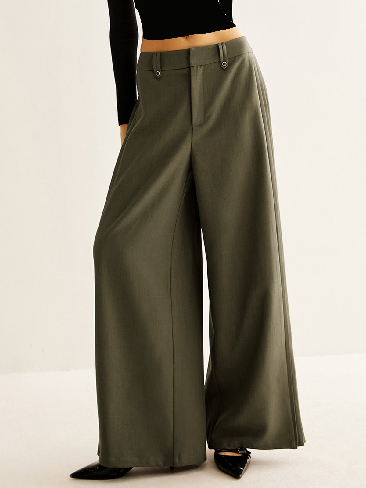 Dorvelli | Women's Pleated Relaxed Wide Leg Pants