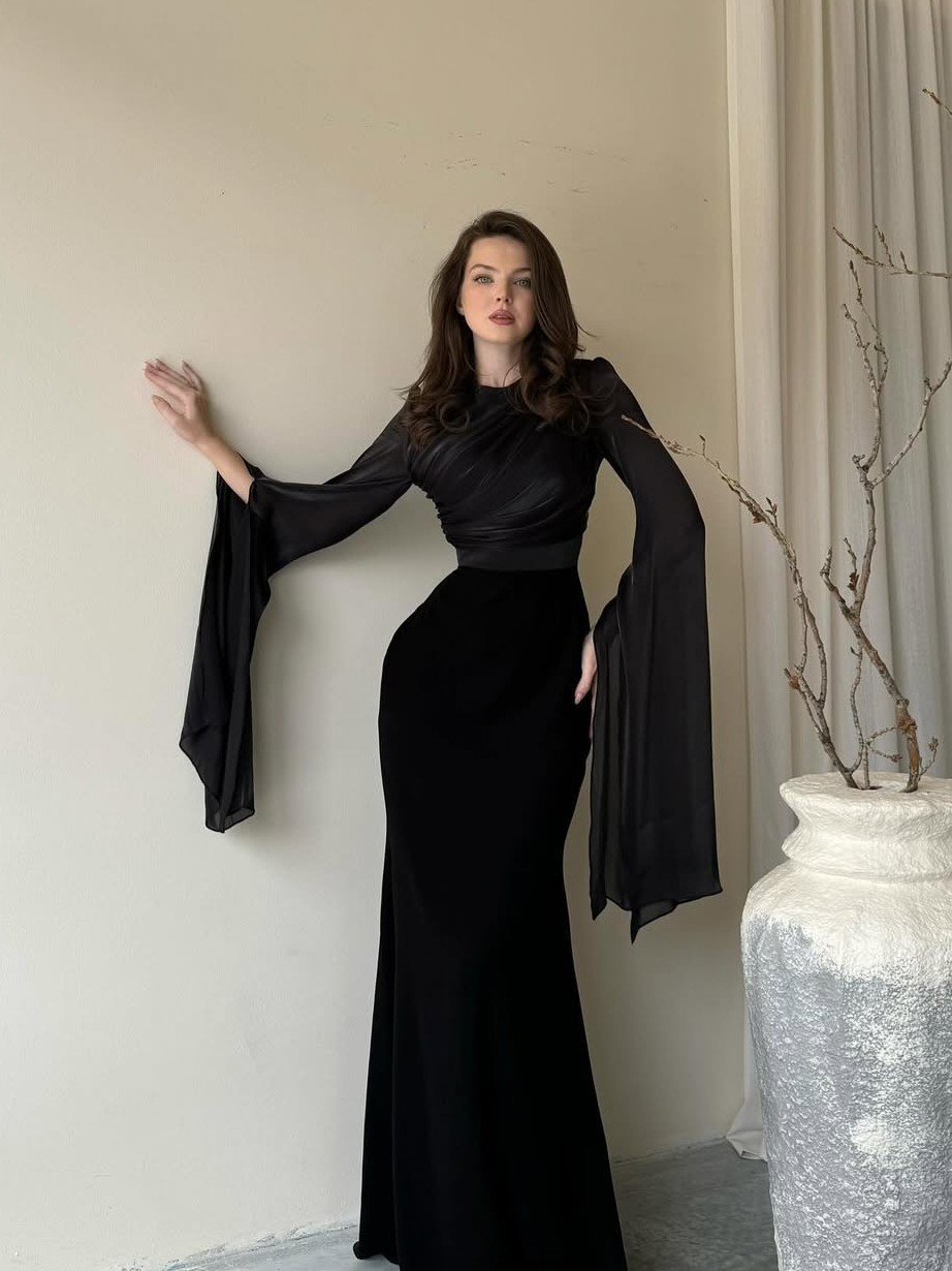 Dorvelli | Women's Pleated Slim Fit Maxi Dress