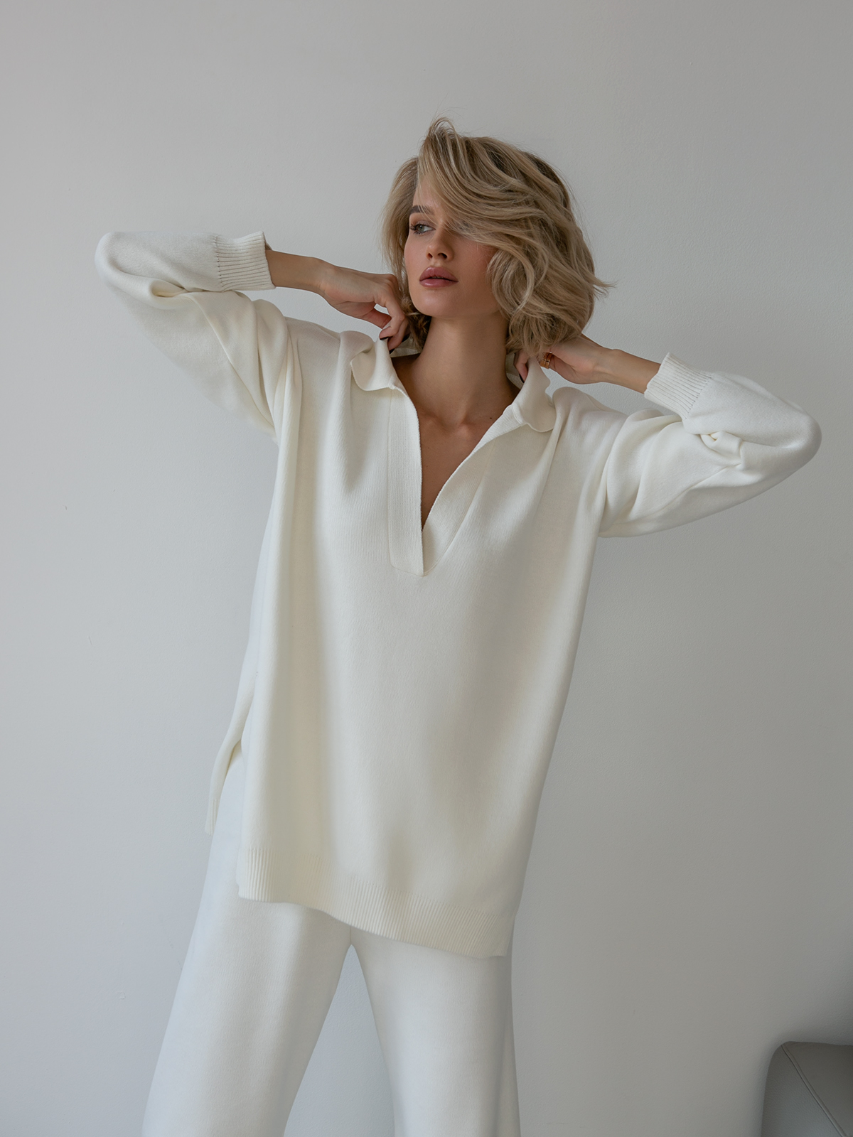 Dorvelli | Women's Split V-Neck Knit Set