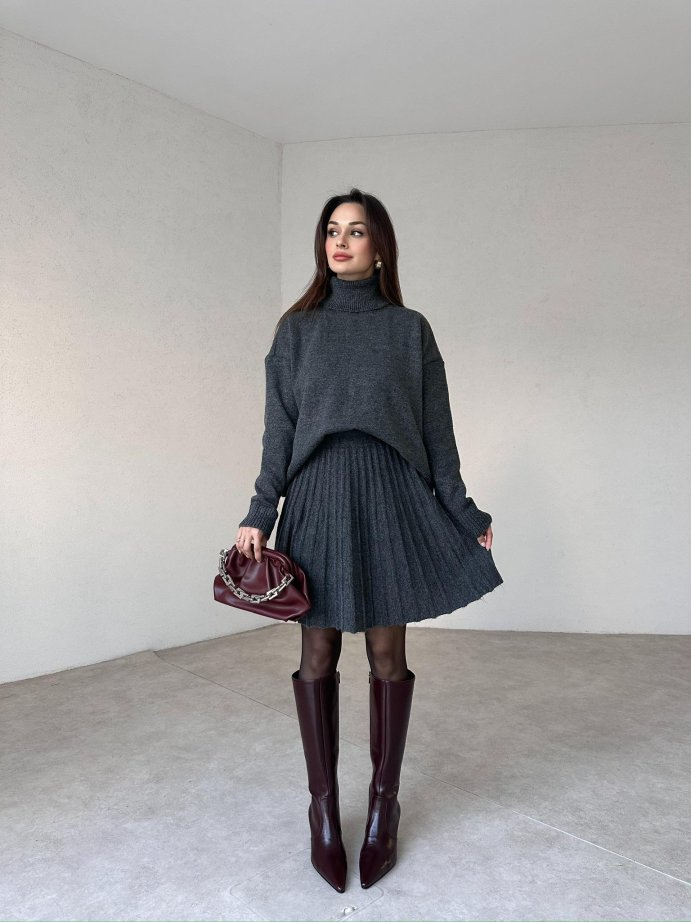 Dorvelli | Women’s Turtleneck Pleated Knit Set