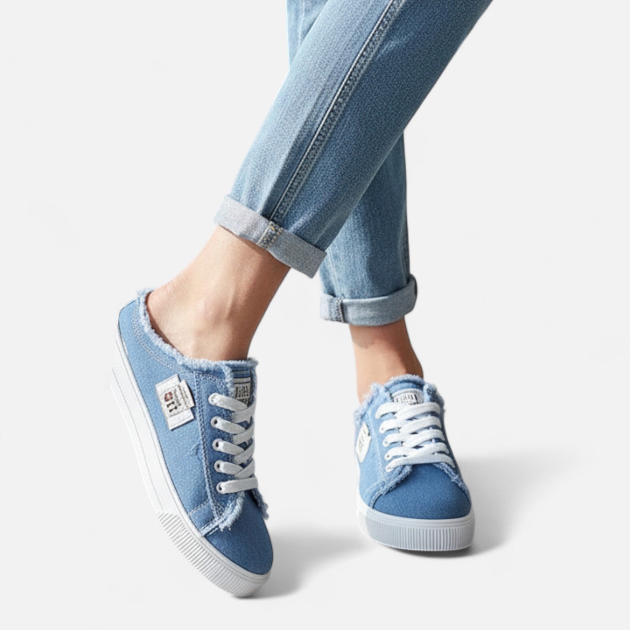 Dorvelli | Women’s Sneakers – Low-Top Canvas Everyday Elegance