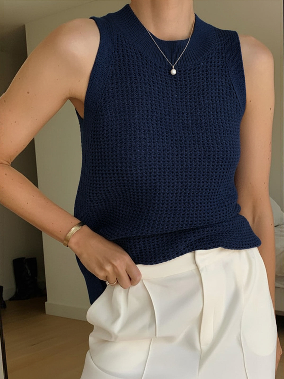 Dorvelli | Women's Top – Hollow Solid Tank