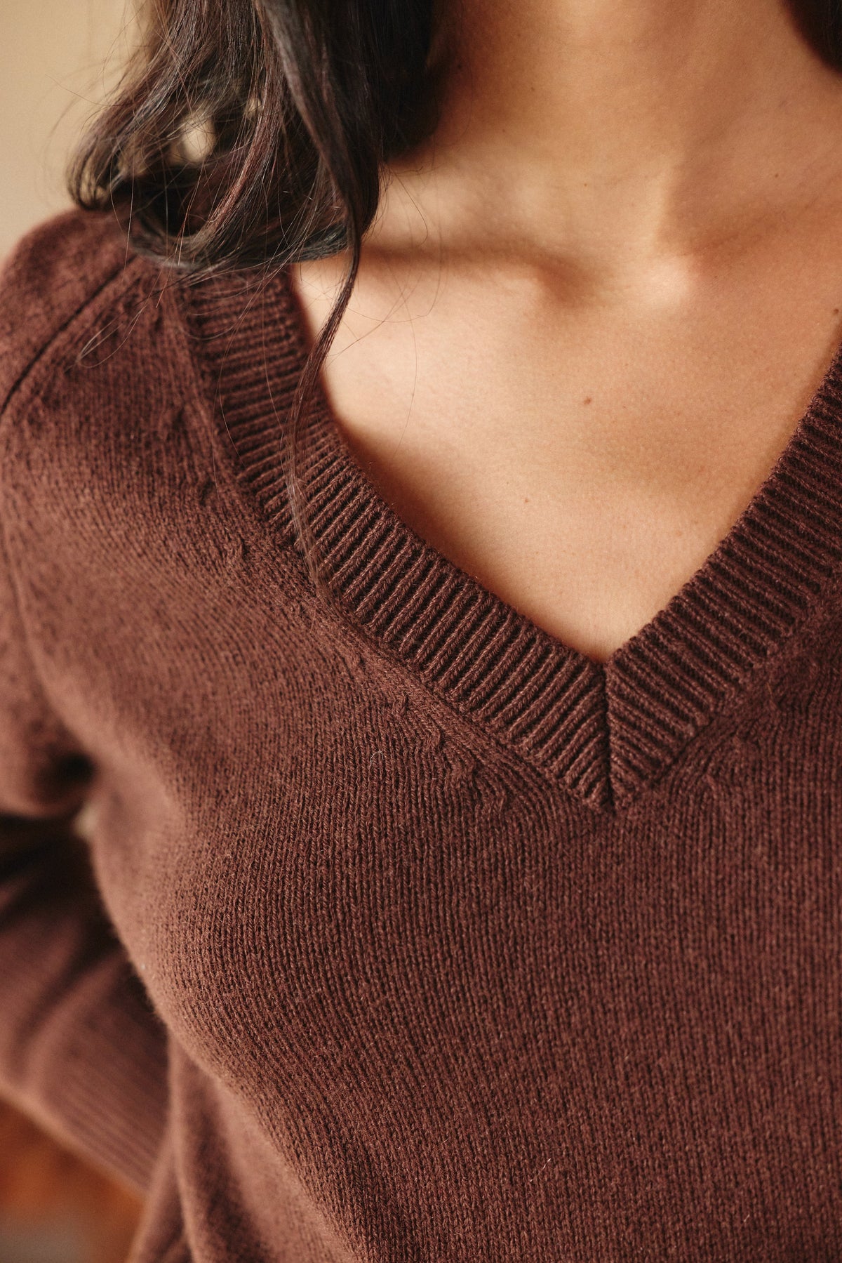 Maelys V-Neck Knit Jumper – Relaxed Fit Ribbed Trim Long Sleeve - Chocolate Brown