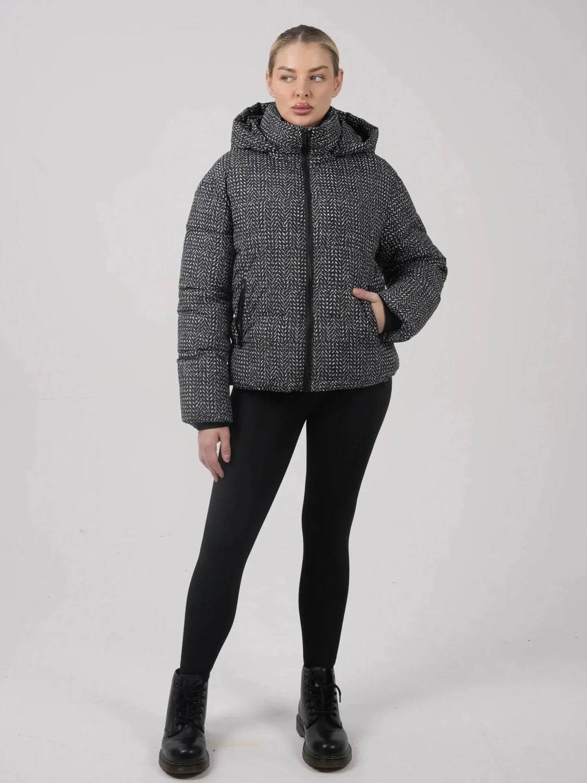 Ysolde Quilted Cropped Puffer Jacket – Houndstooth