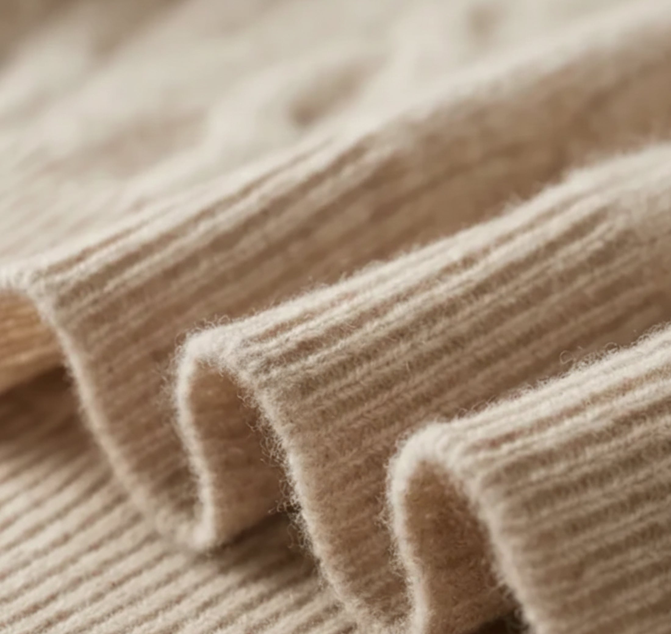 Dorvelli | Men’s Wool Sweater – Mock Neck Classic