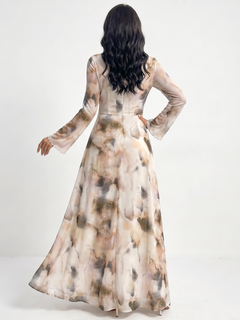 Dorvelli | Women's Maxi Dress – Long Sleeve Abstract Print