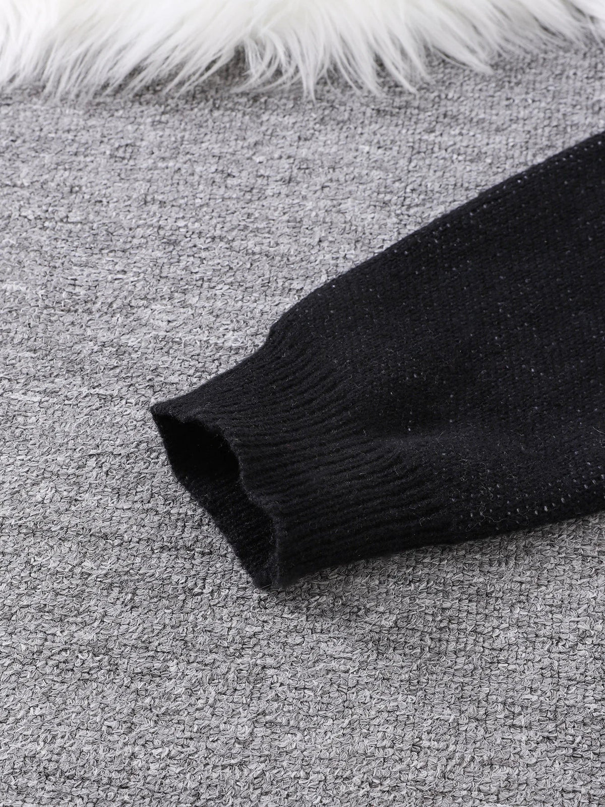 Dorvelli | Men's  Ribbed Trim Spiderweb Sweater