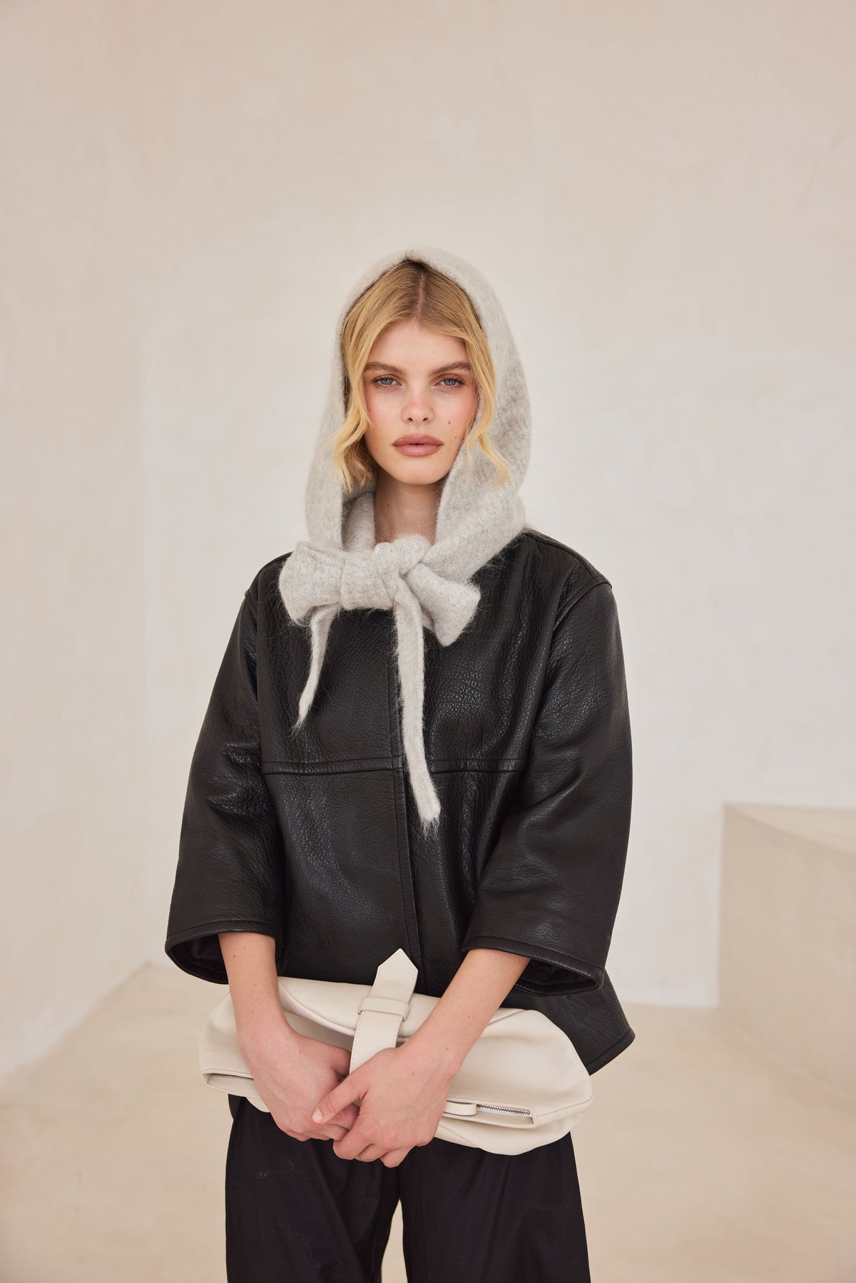 Dorvelli | Women's Alpaca Hooded Winter Scarf