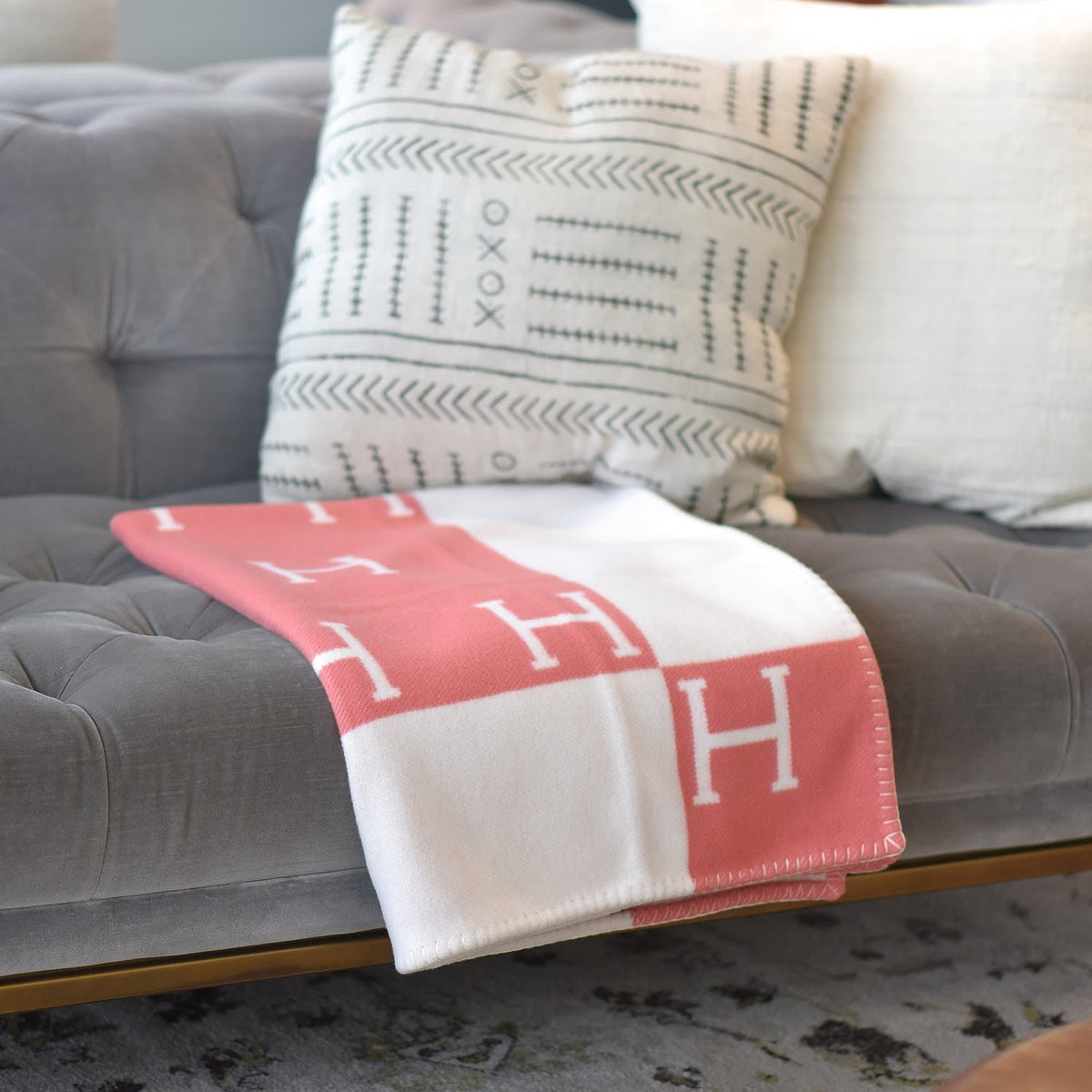 Dorvelli | Women’s Cozy Cashmere Blend Throw Blanket