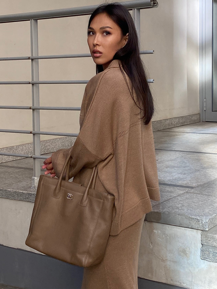 Dorvelli | Women’s Medium Stretch V-Neck Knit Set
