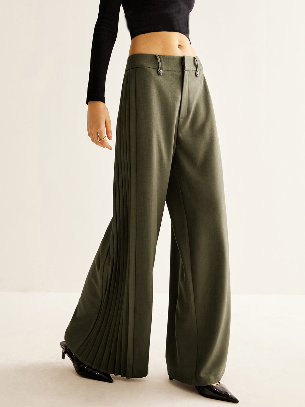 Dorvelli | Women's Pleated Relaxed Wide Leg Pants
