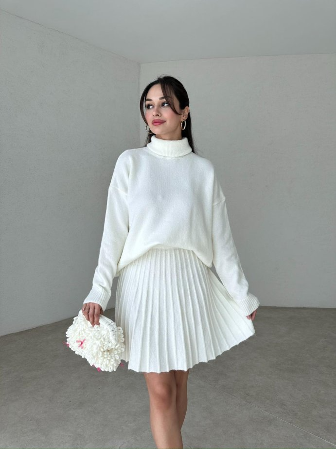 Dorvelli | Women’s Turtleneck Pleated Knit Set