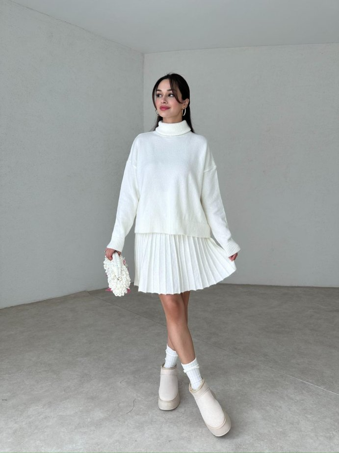 Dorvelli | Women’s Turtleneck Pleated Knit Set