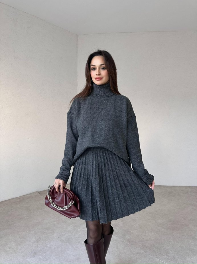 Dorvelli | Women’s Turtleneck Pleated Knit Set