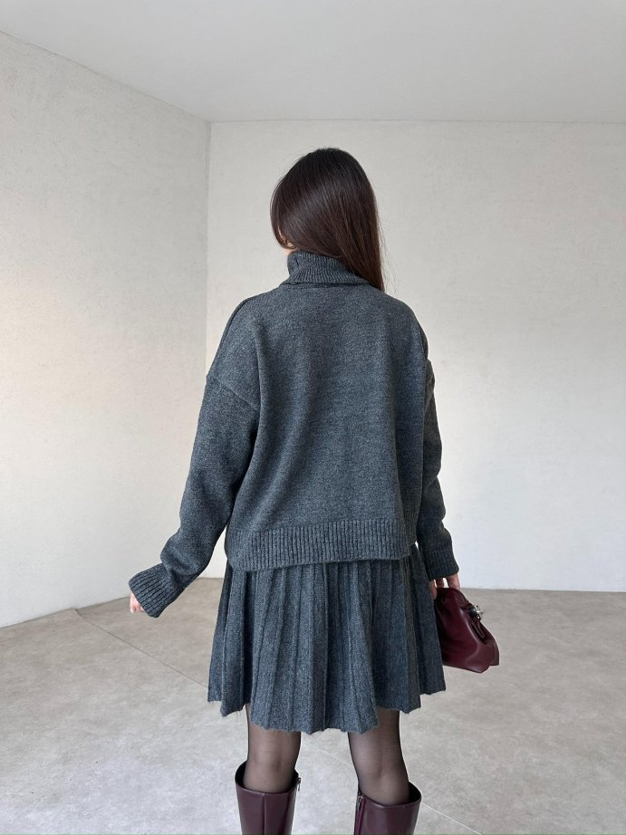 Dorvelli | Women’s Turtleneck Pleated Knit Set