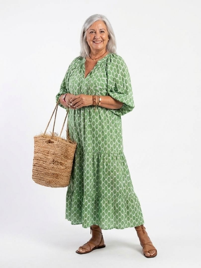 Dorvelli | Women’s Midi Dress – Patterned V-Neck Three-Quarter Sleeve