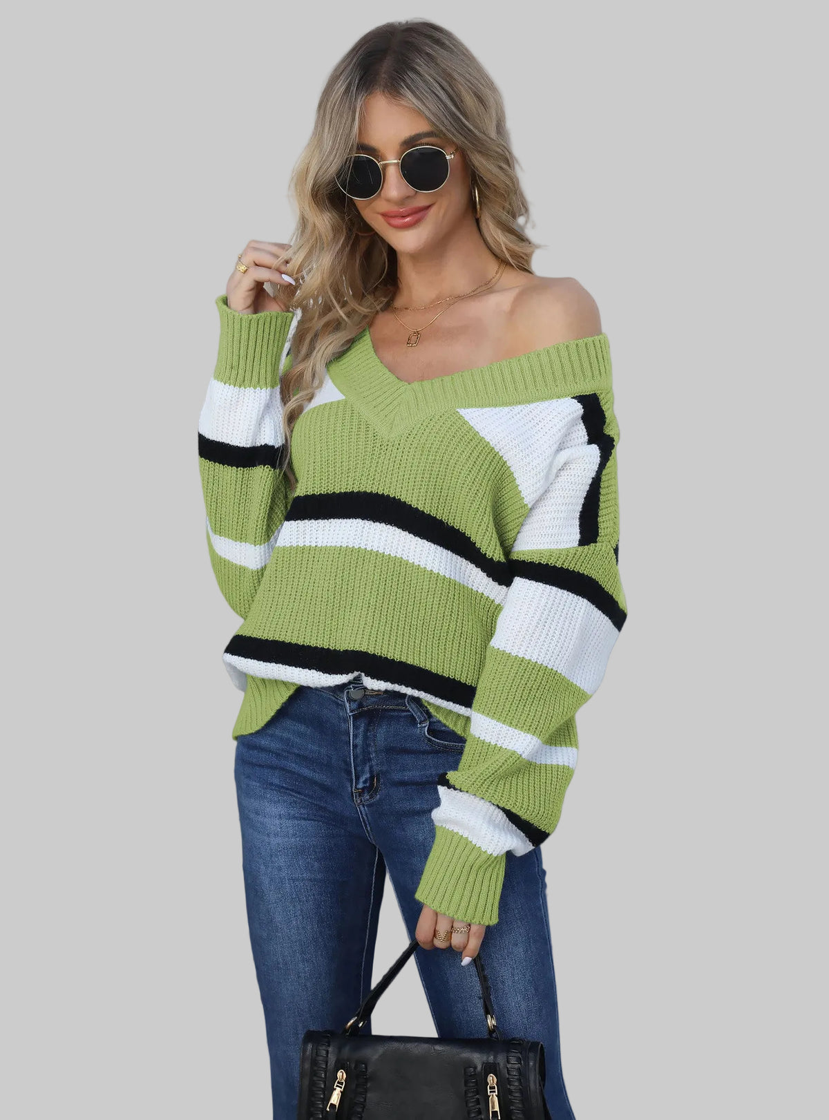 Dorvelli | Women’s Cropped Jumper – Striped V - Neck