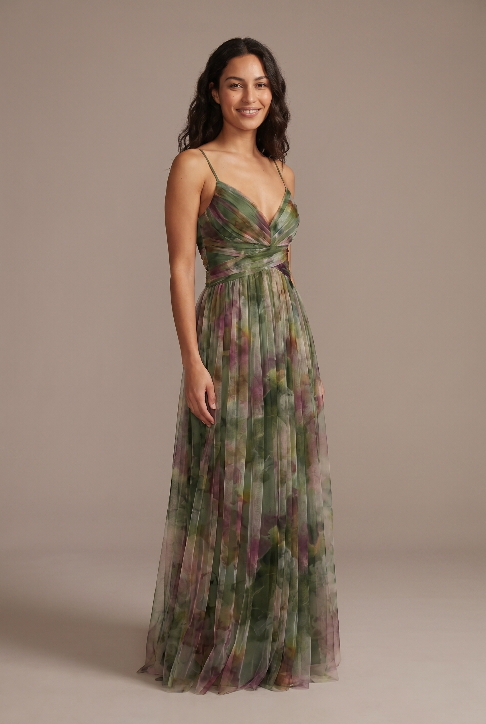 Dorvelli Pleated Floral Maxi Dress – Green Floral