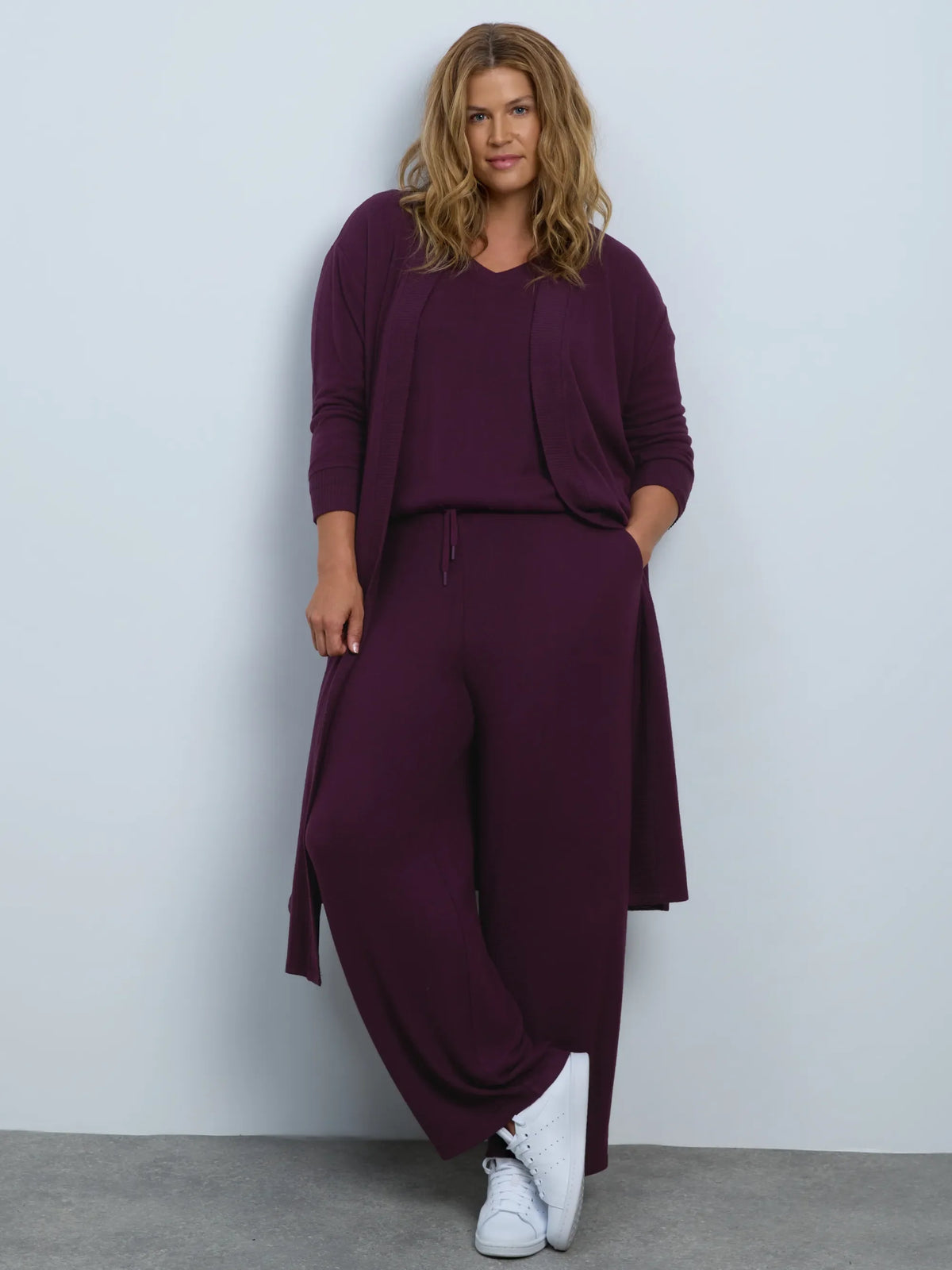 Petra Drawstring Straight-Leg Trousers – Plum