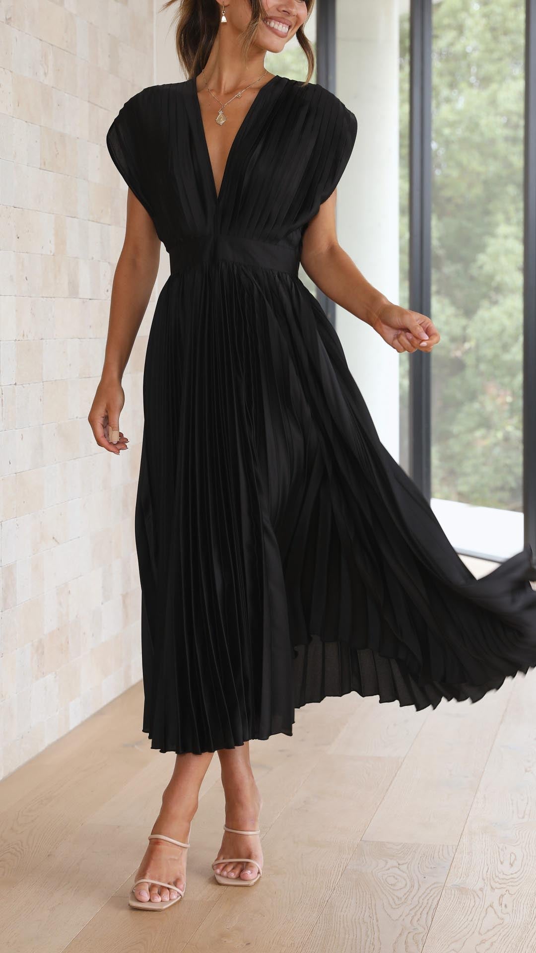 Dorvelli | Women's Maxi Dress – Elegant Pleated - Black